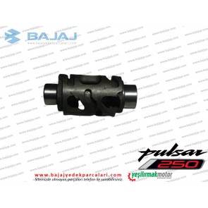 Bajaj Pulsar N250 Sekromenç